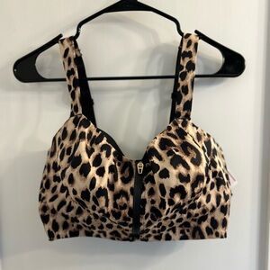 Victoria’s Secret knockout front close sports bra